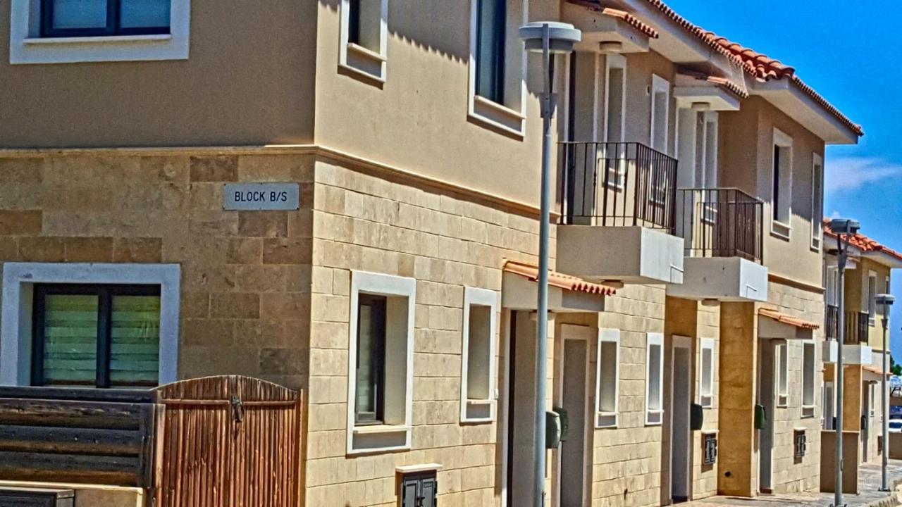 Kapparis Town House Villa Paralimni Exterior photo