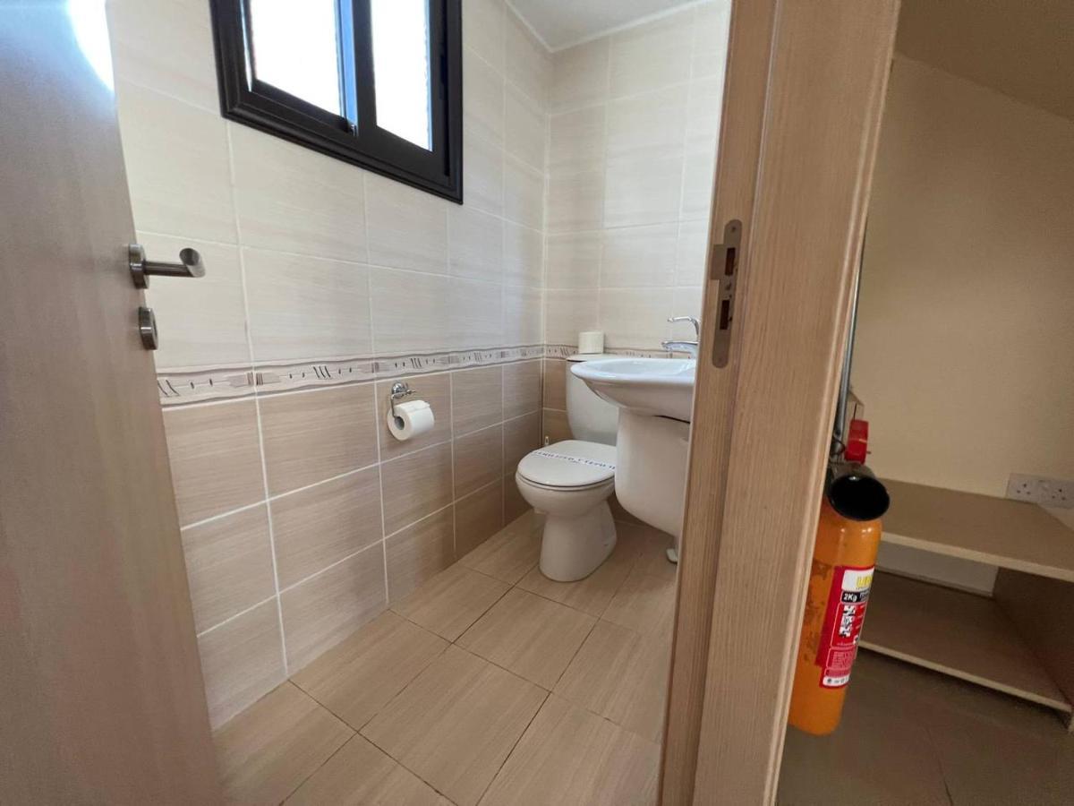 Kapparis Town House Villa Paralimni Exterior photo