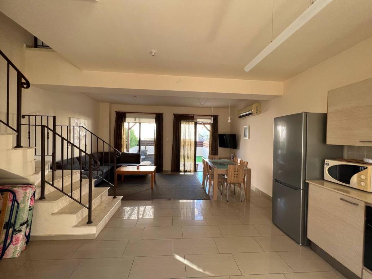 Kapparis Town House Villa Paralimni Exterior photo